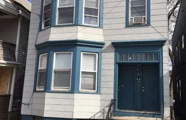 Astonishing 3 bedroom, 1 bathroom, 1st floor photos photos