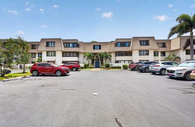 1800 SE Saint Lucie Boulevard Gallery 3