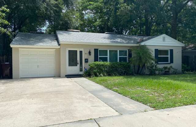 3/2 single family home minutes from Lake Eola ! Coming Soon! photos photos