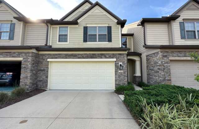 Lovely Bartram Townhome with 2 Car Garage. Gallery 3