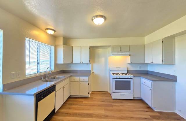 6611 California City Blvd photos photos