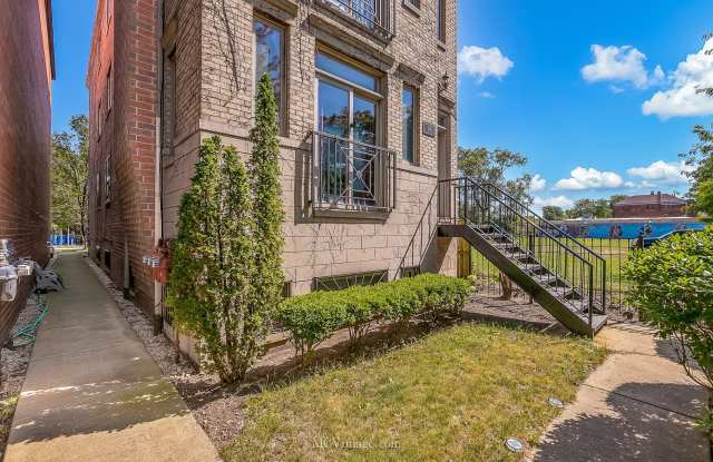 3751 S Michigan Avenue unit: 2 photos photos