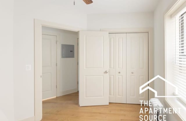 4602 North Winchester Ave. Gallery 4