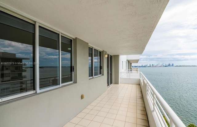 1402 Brickell Bay Dr photos photos