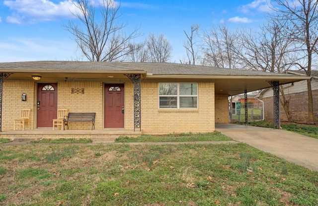 911 S 10th St photos photos