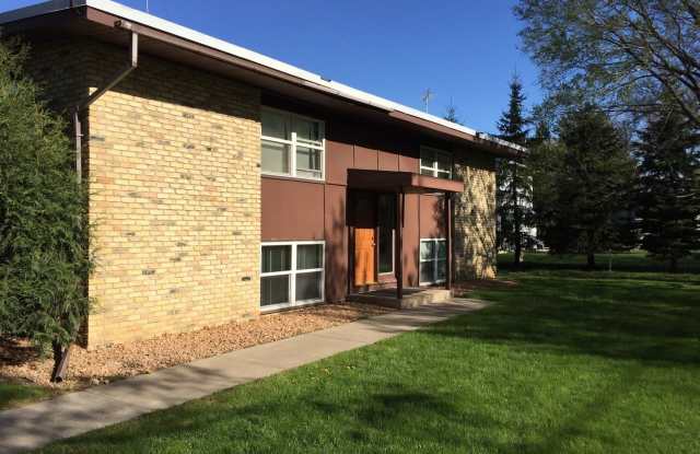 One Bedroom Apartment, Great Location! - 1920 10th Avenue South, St. Cloud, MN 56301