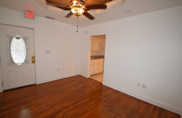 205 North Church Avenue - 2 Gallery 3