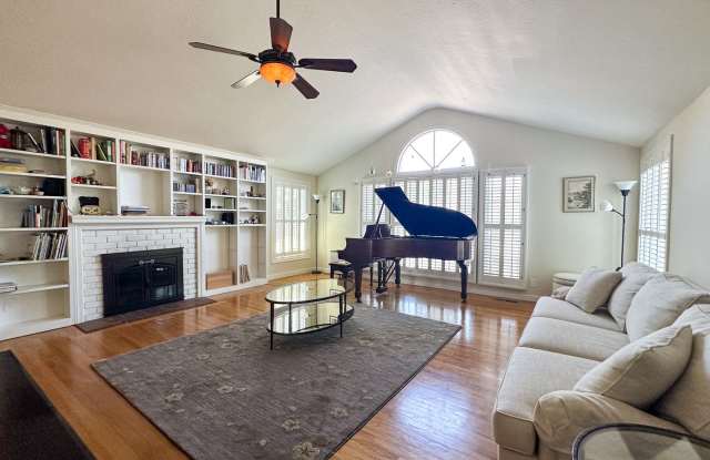 Single-Level Los Gatos Home with Expansive Living Space Gallery 3