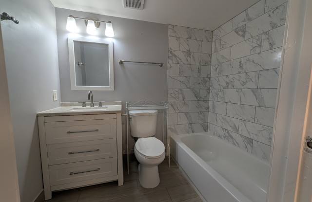 3690 N 56th Ave apartment 903 - 903 Gallery 2