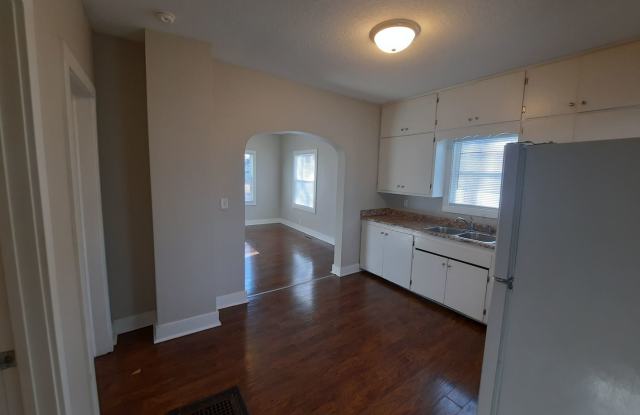 2 Bedroom, 1 Bathroom Home Gallery 4