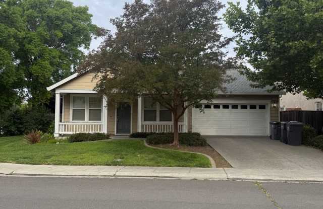 Beautiful Large 3 Bedroom Home w/ Bonus Room in Wildhorse-$500 off 1st Month's Rent - 3064 Audubon Circle, Davis, CA 95618