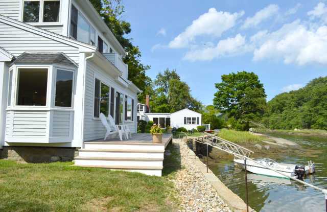 Annisquam Rental on the Water: Chester Square photos photos
