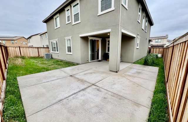 588 Spalding Way photos photos