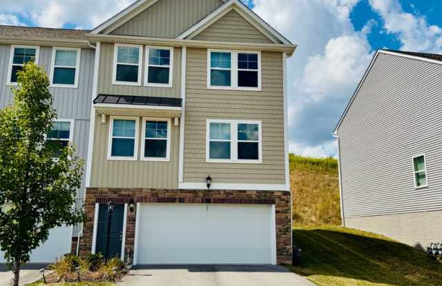Beautiful Townhome in Washington! - 3 Bedroom photos photos