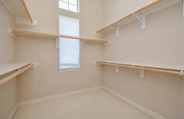 4034 Glen Cove Dr Gallery 4