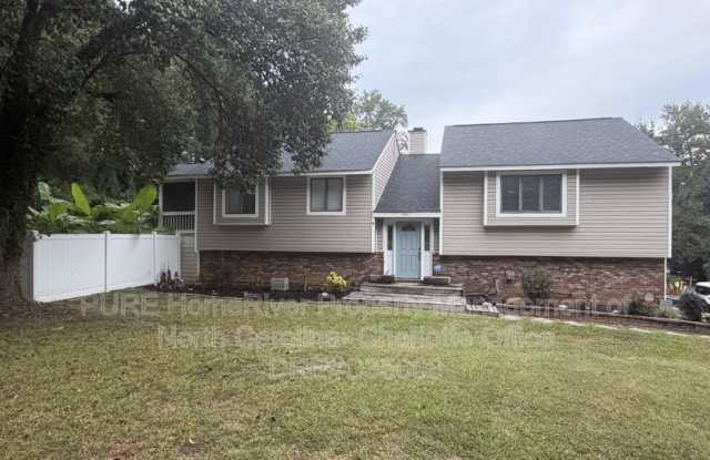 1945 Slater Road Gallery 2