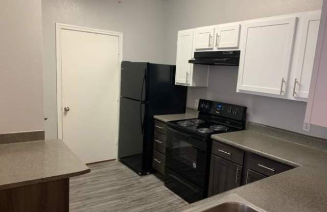 5382 W Military Dr Gallery 4
