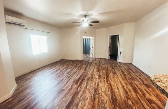 Beautiful Townhome in Kennewick - 542 North Grant Street, Kennewick, WA 99336