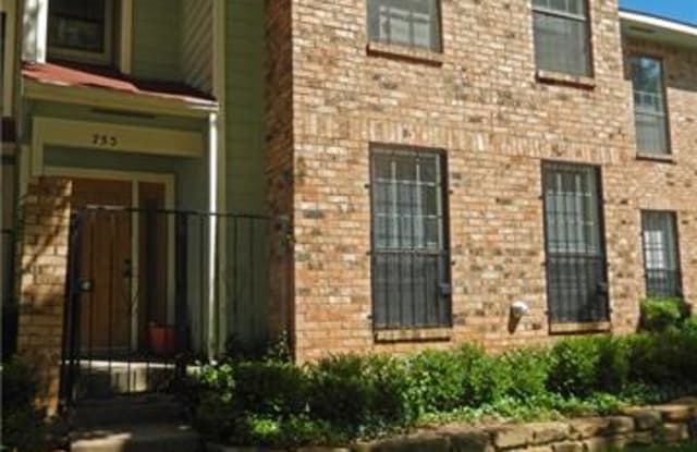755 N Van Buren Avenue - 755 North Van Buren Avenue, Dallas, TX 75208