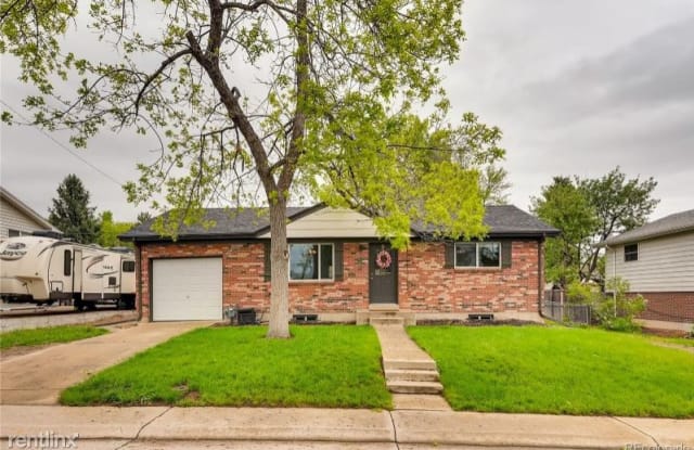 2067 E 115th Pl - 2067 East 115th Place, Northglenn, CO 80233