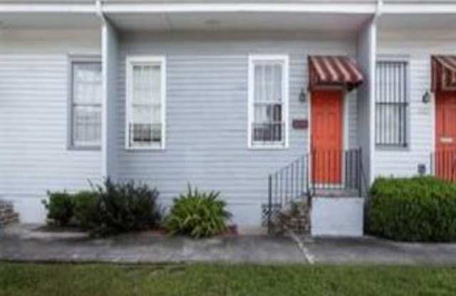 1027 Austerlitz St. Gallery 2