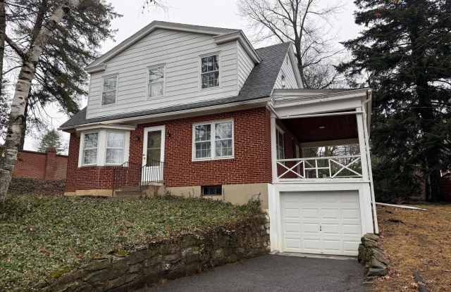 411 N 4TH Street photos photos