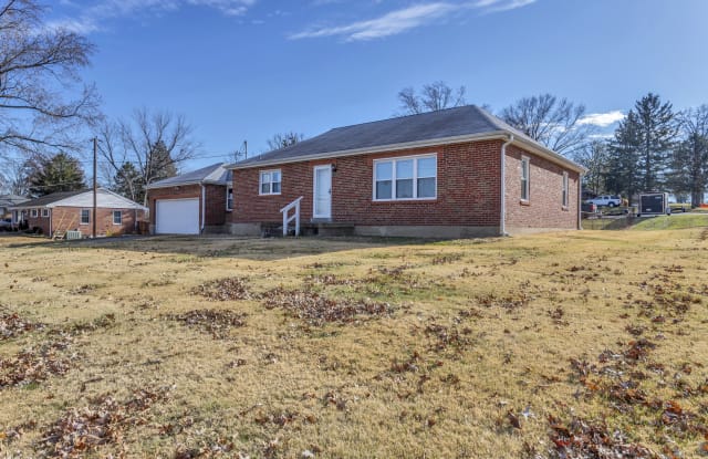 2734 Yaeger Road - 2734 Yaeger Road, Oakville, MO 63129