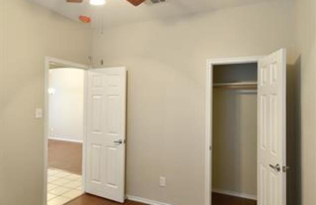 2203 Woodberry Drive Gallery 4