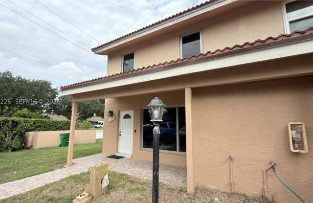 4299 Coral Springs Dr Gallery 4