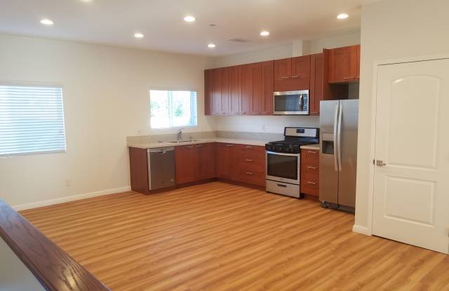 1429 South Sycamore Avenue photos photos