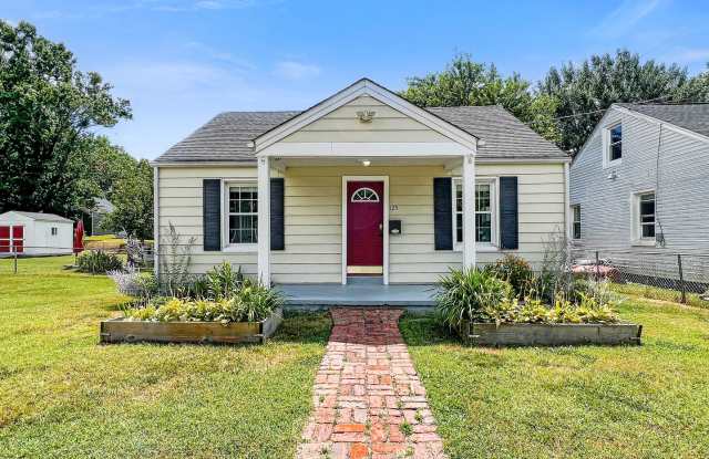 Charming 3 Bed, 2 Bath Home Minutes From Byrd Park, Maymont and VCU! photos photos