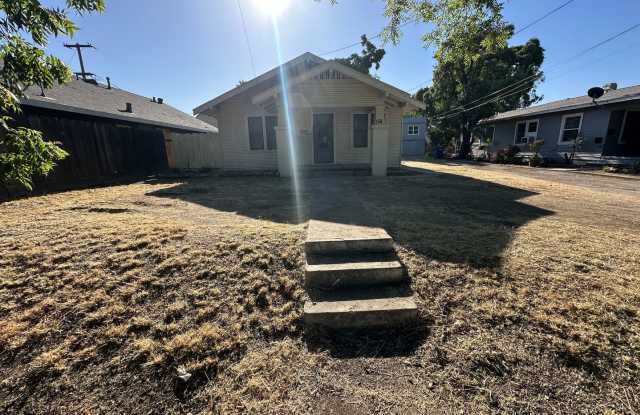 158 JAMES ST - 158 James Street, Modesto, CA 95354