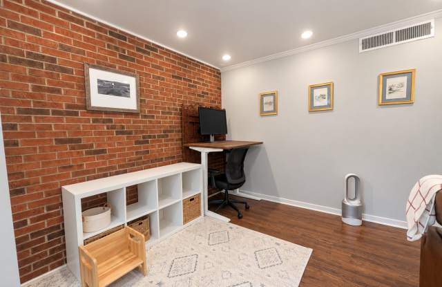 415 W. Grand Place #B Gallery 1