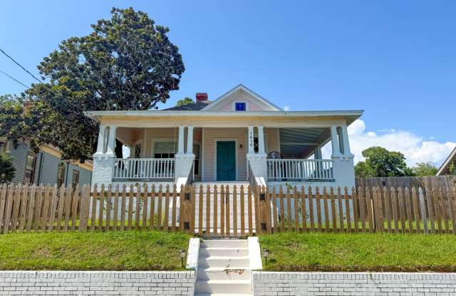 Charming 3 Bedroom 2 Bath Home in East Hill ~ Lawn Care Included! photos photos