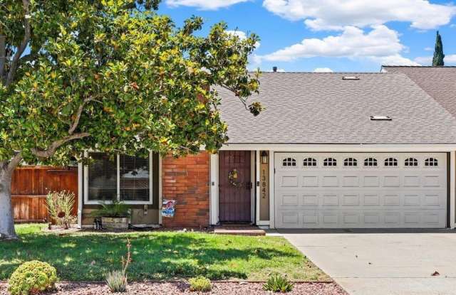 4 Bedroom Townhome in the Midland Grove Community of Poway Gallery 1