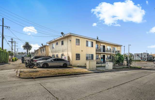 4777 San Vicente Blvd photos photos