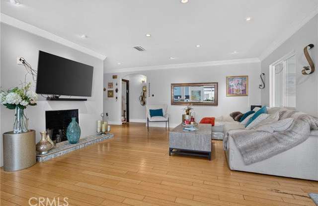 6710 Kurl Way Gallery 2
