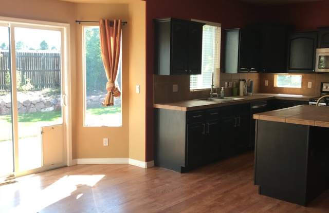 Beautiful 4 bedroom home! Gallery 4