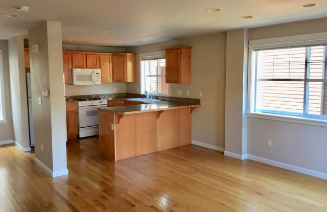 Beautiful Ravenna Town Home photos photos