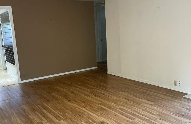 6800 West Gillis Drive Gallery 4
