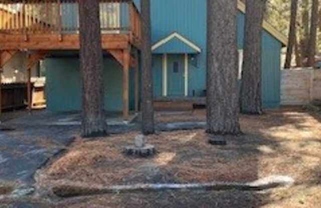 844 Los Angeles Avenue - 844 Los Angeles Avenue, South Lake Tahoe, CA 96150