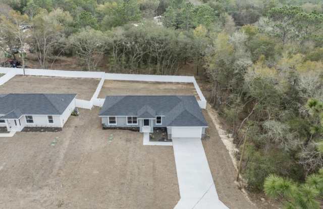 774 W Deacon Pl - 774 West Deacon Place, Citrus Springs, FL 34434