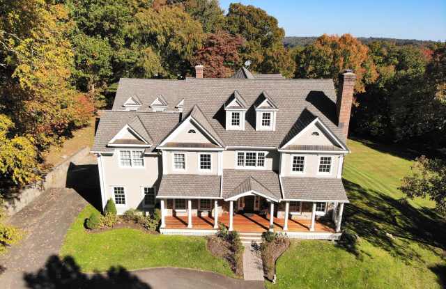 12 Comstock Lane - 12 Comstock Lane, Fairfield County, CT 06897