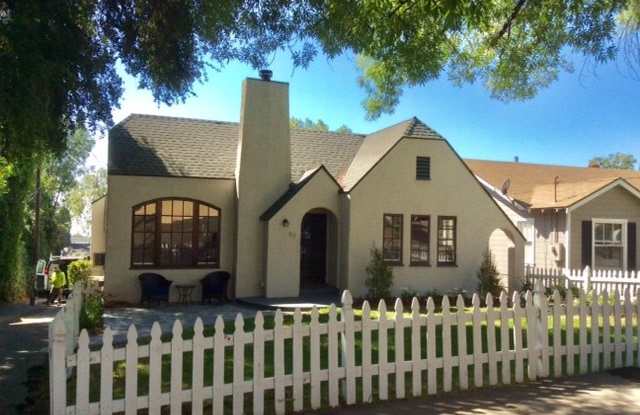 86 E Highland Avenue - 86 East Highland Avenue, Sierra Madre, CA 91024