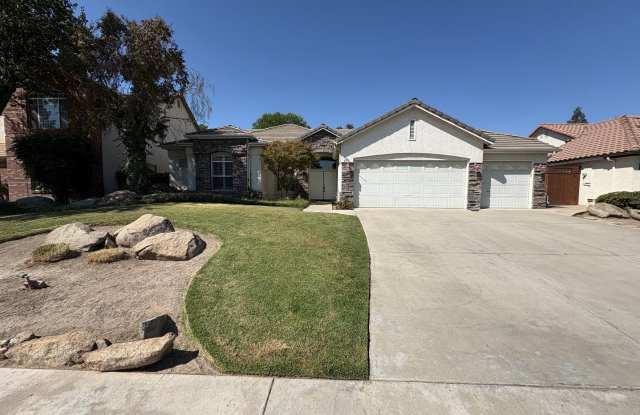 Gorgeous home with a swimming pool Available Now! photos photos