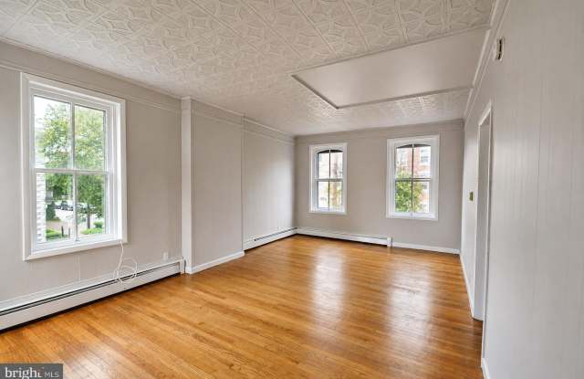 316 UNION Street Gallery 2