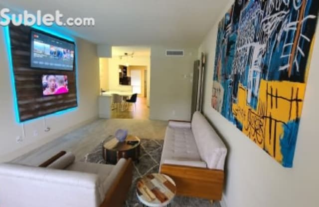 Marquee Uptown/Carriage Square - 2306 Mccue Road, Houston, TX 77056