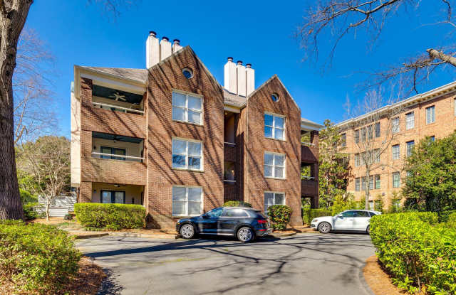 Hard to find Myers Park 2 bed 2 bath 1st floor Gem! photos photos