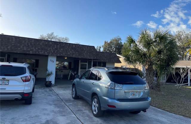 702 HERITAGE LANE - 702 Heritage Lane, Pinellas County, FL 33770