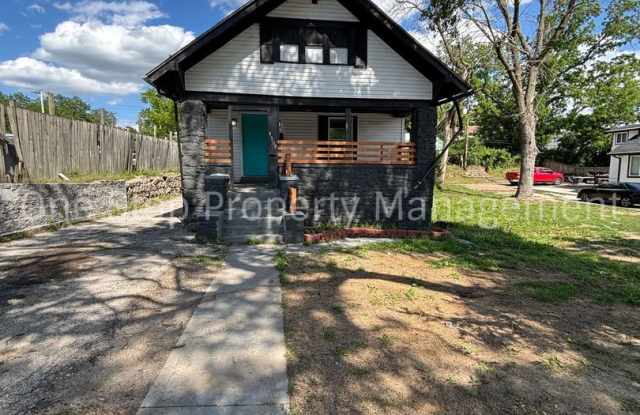 Beautiful 4 Bedroom 1 Bathroom Home in Kansas City! photos photos
